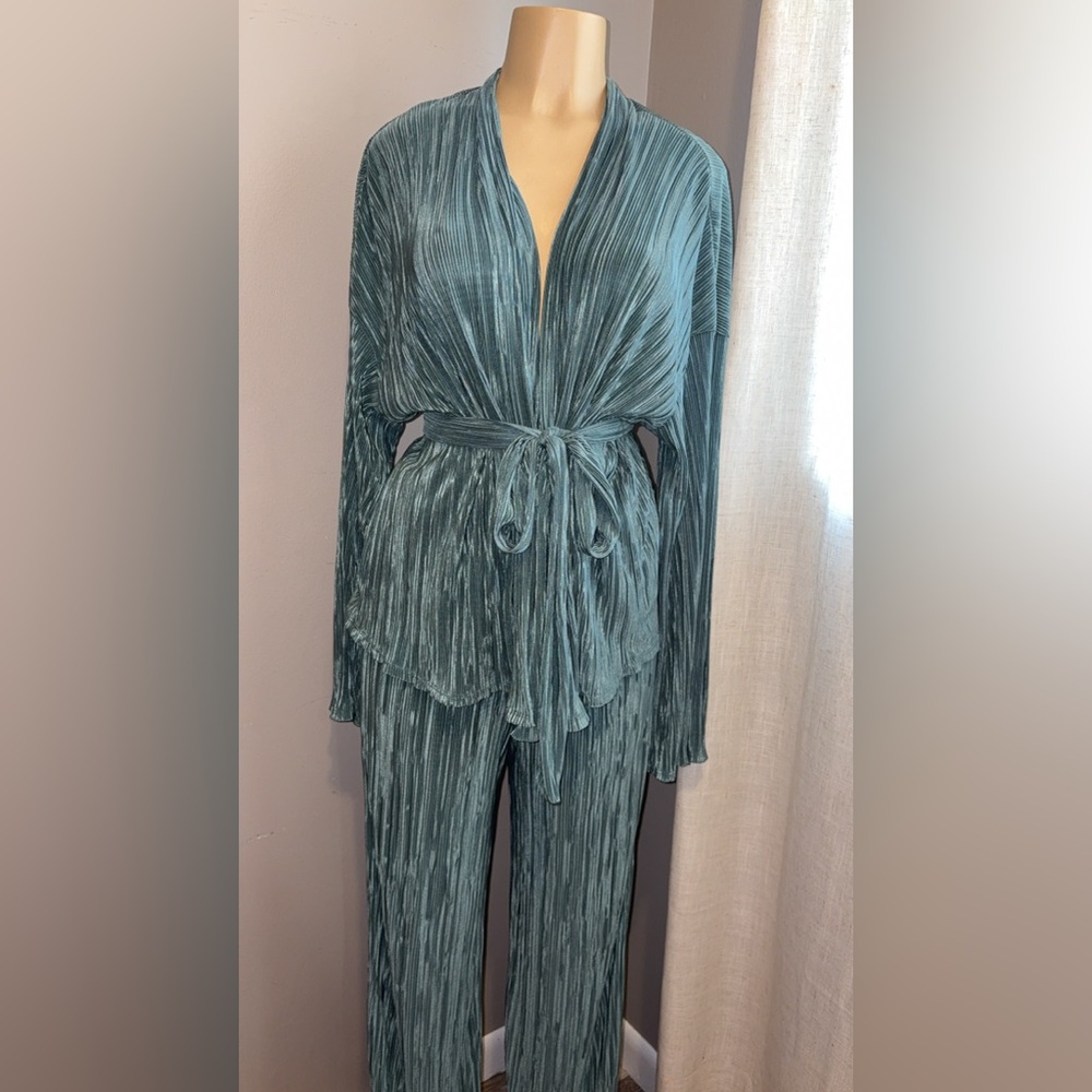 Fashion Nova Sage Textured Ensemble